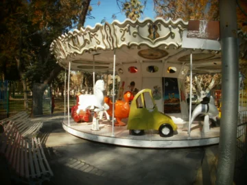La Calesita del Parque de Mayo, historia y diversión que se mantiene con los años