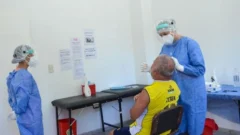 Qué causa la variante “Frankenstein” del COVID