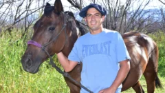 El milagro de Hope: cómo el amor transformó la vida de una yegua maltratada en San Juan