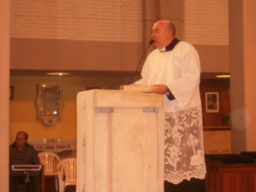 Internaron al Padre Rómulo Cámpora por una insuficiencia cardíaca