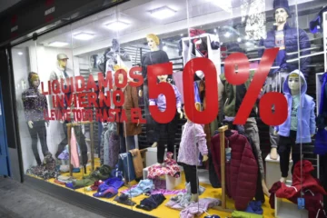 Arranca el Mega Outlet en Capital: ¿qué se puede comprar con rebajas del 50% al 70%?