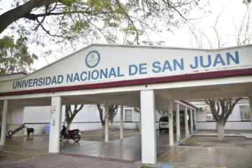 Simuladores, pasantías y conectividad: las propuestas de los candidatos de la Escuela de Salud