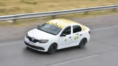 Atacaron a trompadas a un remisero en Rawson para robarle