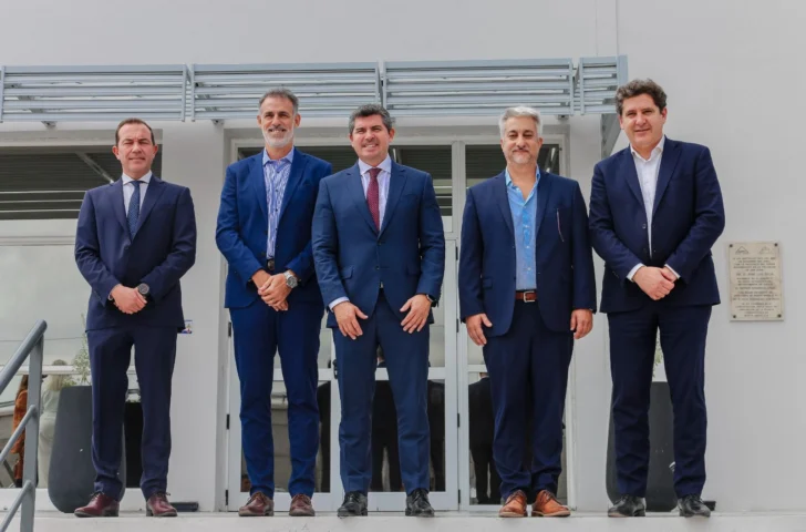 Orrego recorrió una industria que incorporará 150 nuevos trabajadores