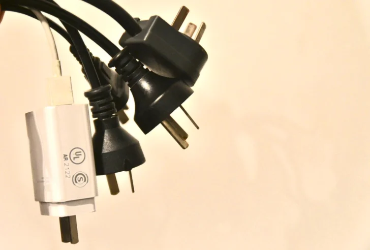 electricidad-luz-energia-3-728x492