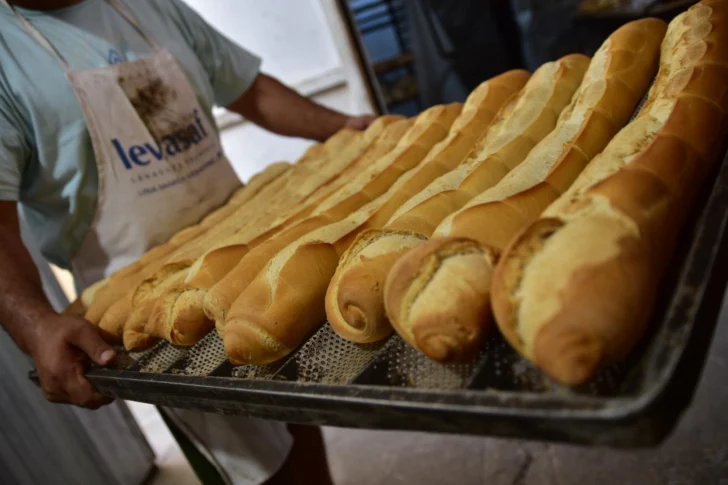 ¿Cuáles son los factores que impulsaron el aumento del pan en San Juan?