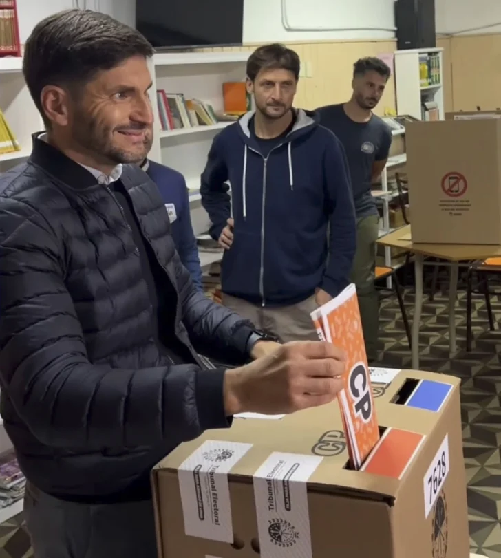 Elecciones en Santa Fe: Pullaro se impone con contundencia