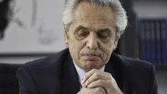 Alberto Fernández respondió críticas por su silencio y apoyó a Cristina