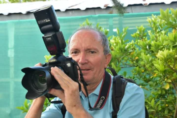 Omar Pineda, el fotógrafo sanjuanino que le da batalla al Parkinson y ayuda a otros a salir adelante