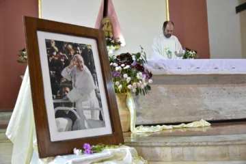 Adiós a Francisco: San Juan se unió en oración para despedir al Papa que renovó la Iglesia