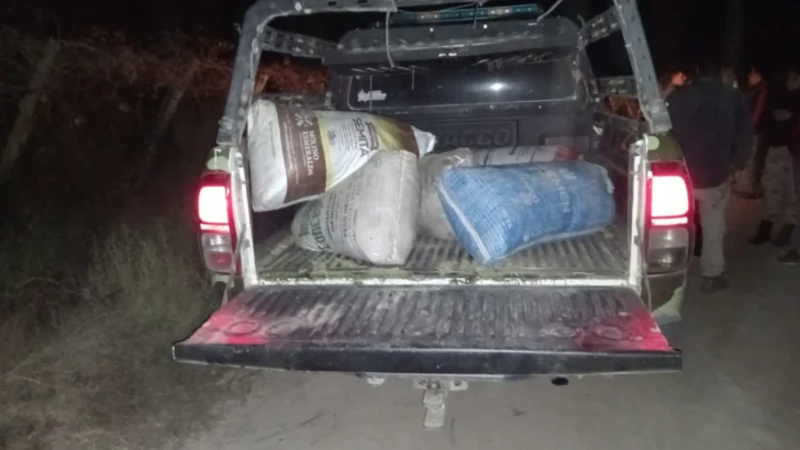 Hallaron 300 kilos de pasas de uva ocultos en un descampado de Caucete