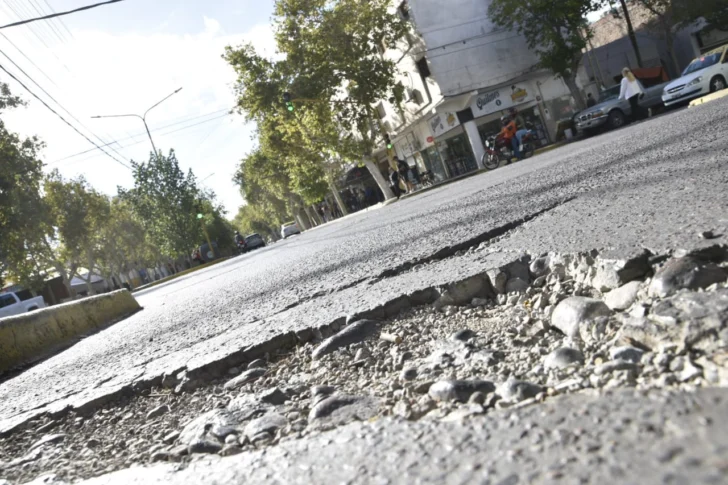 Para especialistas, “el 50% de las rutas en el país está en mal estado”