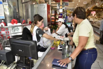 Día del Trabajador: ¿qué pasará con shoppings y supermercados en San Juan?