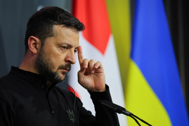 Zelenski conversó con el Papa León XIV y lo invitó a Ucrania
