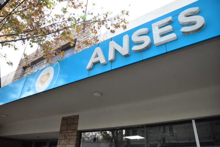 Cambios para cobrar la AUH: el nuevo requisito obligatorio de ANSES