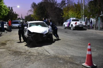 Aparatoso choque en Rivadavia