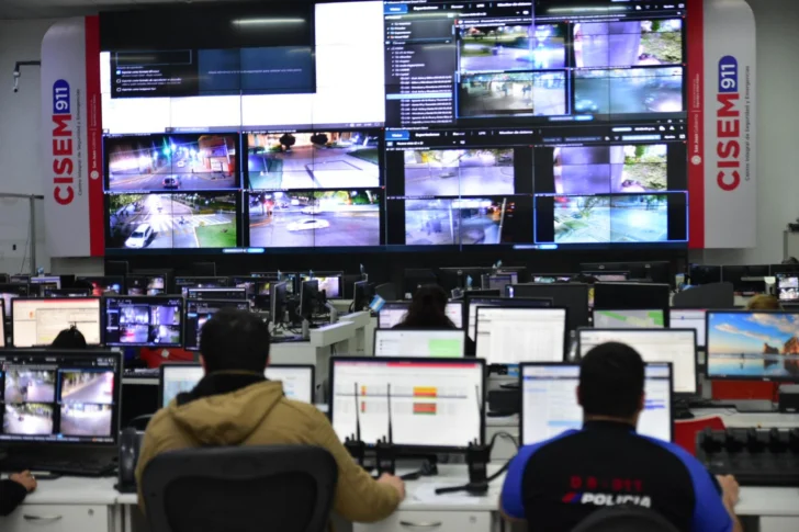 Planean incorporar IA a cámaras del CISEM 911 para identificar rostros y velocidades