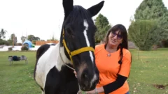 Carlota, la sanjuanina que va rumbo a cumplir su gran sueño con la equinoterapia