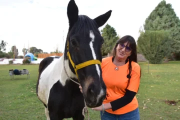 Carlota, la sanjuanina que va rumbo a cumplir su gran sueño con la equinoterapia