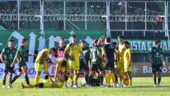 San Martín vivió una pesadilla: cayó ante Aldosivi, jugó con dos menos y le anularon un gol