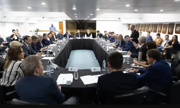 Gobernadores se reunirán en el CFI por la caída de la coparticipación federal