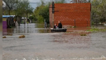 Inundaciones e Buenos Aires: en Campana hay más de 1.600 evacuados
