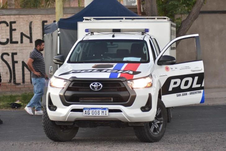Tragedia en Capital: identificaron al hombre que murió al chocar contra un pilar