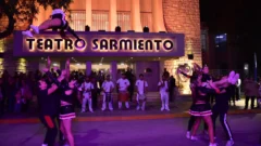 El Teatro Sarmiento estrenó su nueva imagen tras una completa remodelación