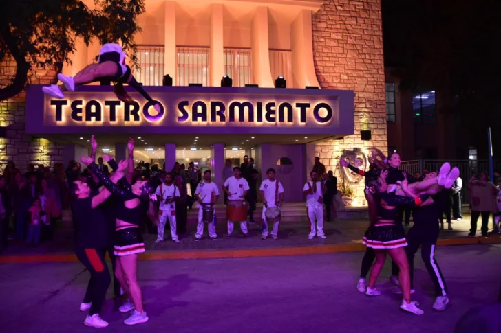 El Teatro Sarmiento estrenó su nueva imagen tras una completa remodelación