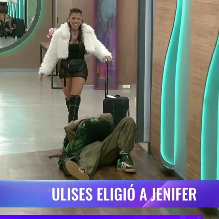 Video: una entrada triunfal que terminó en caída y risas nerviosas
