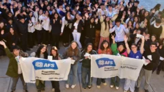 Con mate en mano, chicos de Europa y Asia compartieron una jornada única con alumnos sanjuaninos