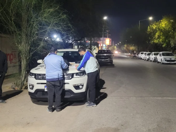 Detuvieron a tres sospechosos por robos en playa de estacionamiento de un shopping