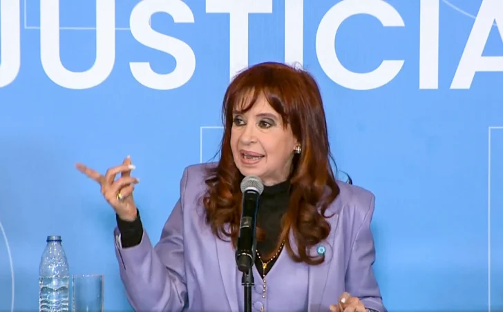 Cristina Kirchner, por la causa Vialidad: “estar presa es un certificado de dignidad”