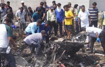 Tragedia en India: hay un muerto y desaparecidos en el lugar donde cayó el avión