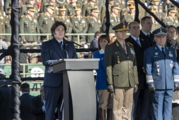 Javier Milei encabezó el acto por el Día de la Bandera