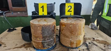 El perro antinarcóticos “Minos” halló 40 kilos de pasta base en un camión