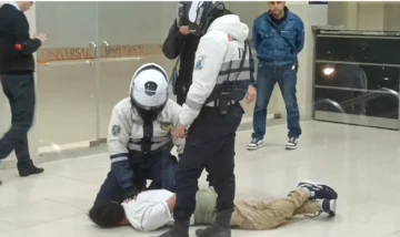 Detuvieron a un sujeto que intentó robar en plena Peatonal colmada por el Día del Padre