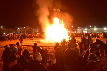 Miles de fieles participaron de la emotiva fogata por San Juan Bautista