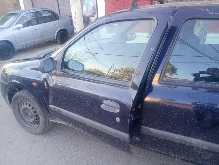 Un motociclista resultó herido tras chocar con un auto en Rawson