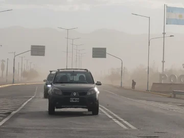 Frente frío: 17 provincias bajo alerta por vientos fuertes, este miércoles