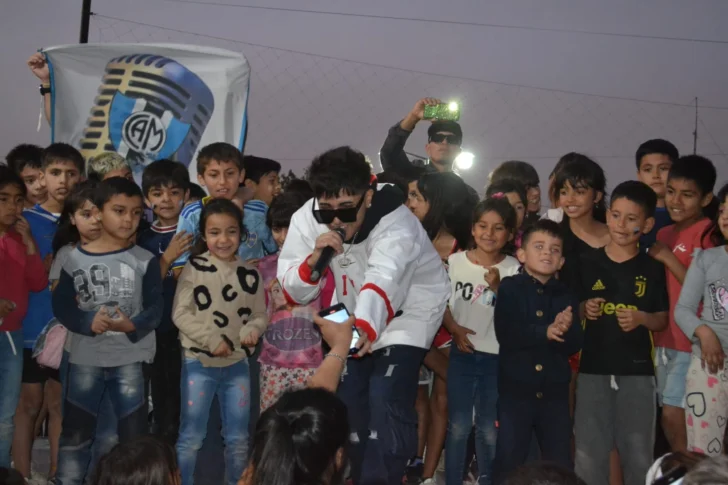 Alejandro, el sanjuanino que apuesta por la música para cumplir sus sueños y apoyar a su familia