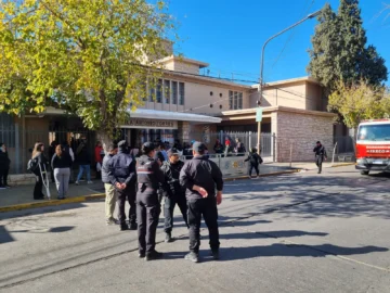 Amenaza de bomba a escuelas en San Juan: un hombre hizo el llamado