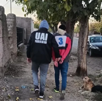 Robó ropa y un celular: fue identificado y detenido