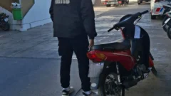 Secuestraron una motocicleta y cascos en un allanamiento