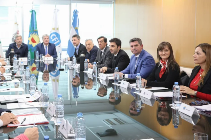 El gobernador Orrego participó de una reunión con Nación por la distribución de fondos