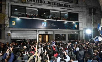Causa Vialidad: Cristina Kirchner recibirá a los senadores de UxP en el PJ