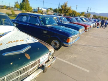 Exposición de autos y feria para celebrar a los papás de Chimbas