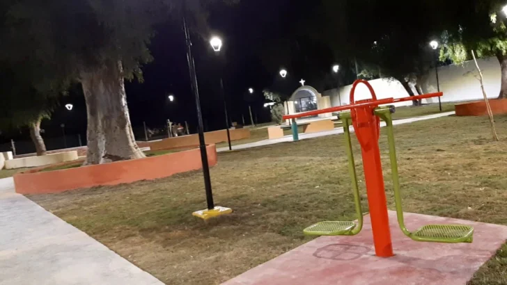 El fantasma del columpio que aún asusta en una plaza de San Juan: dos años después, el misterio sigue vivo