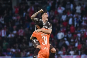 Platense se consagró campeón y obtuvo el primer título en su historia