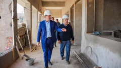 Con avances del 40%, Orrego recorrió las obras de la esperada EPET Nº 4